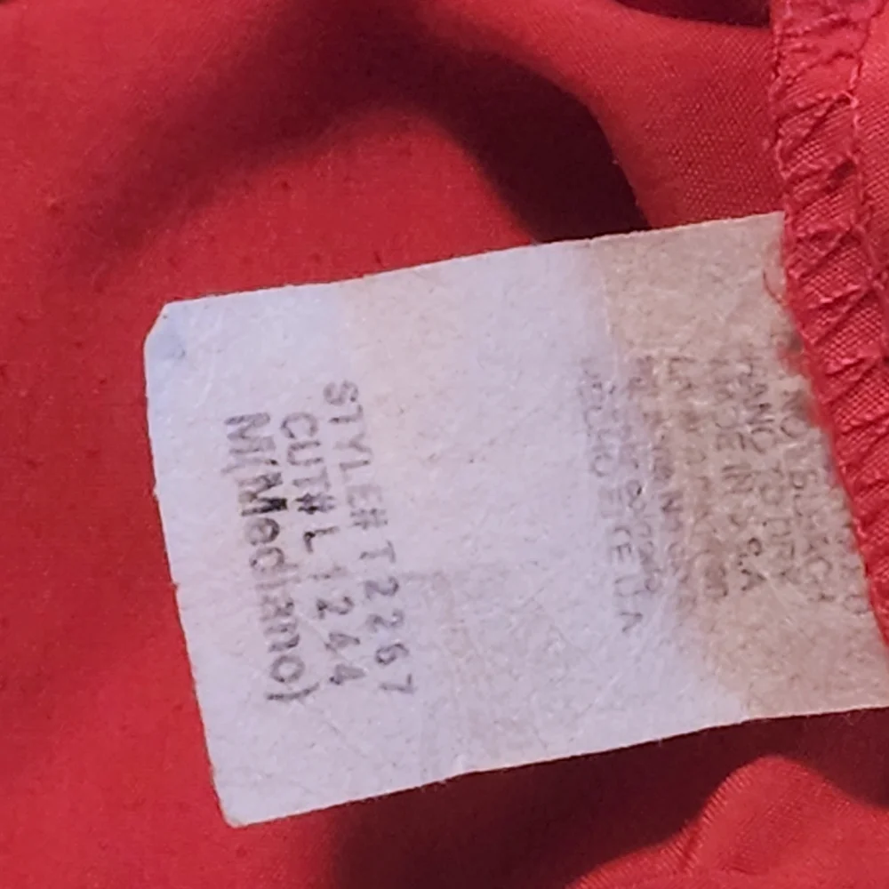 Love Culture Medium Red Top - Picture 6 of 6